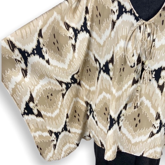 Vince Camuto NWT batik poncho tassel tie top *shop@iamwarrior - Picture 3 of 9
